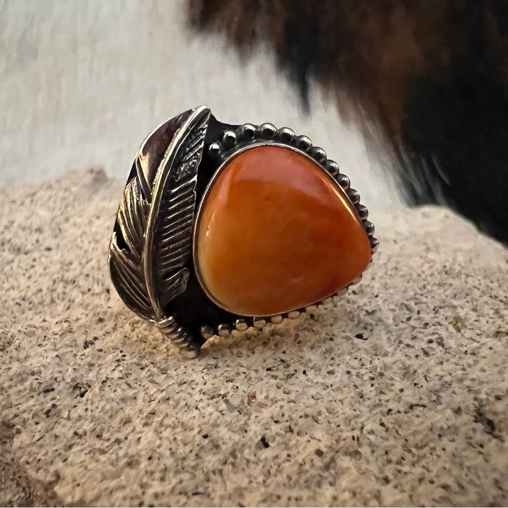 ❤️ Spiny Oyster Navajo Decorative Feather Sterling Silver Ring Size 8.75 - 7.5G